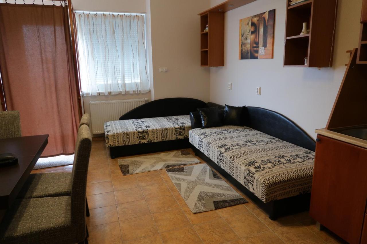 Eva Apartman Szigetvár エクステリア 写真
