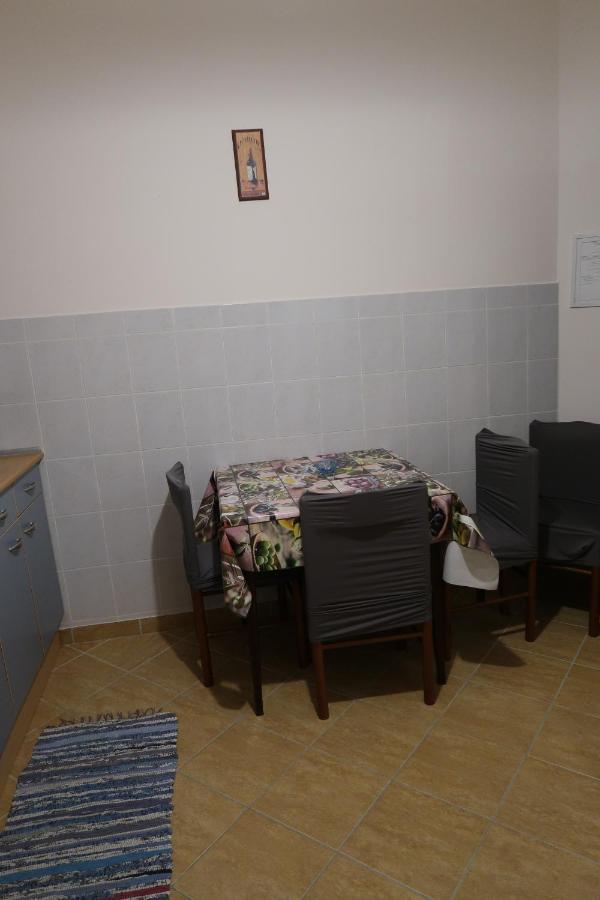 Eva Apartman Szigetvár エクステリア 写真